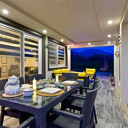 Valiant Apartment *
